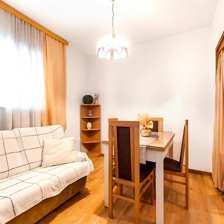 Goreta Apartman *