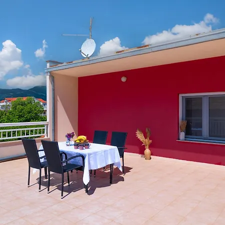Goreta Apartman Kastela